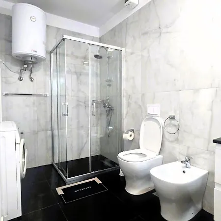 Modern & Bright Τίρανα