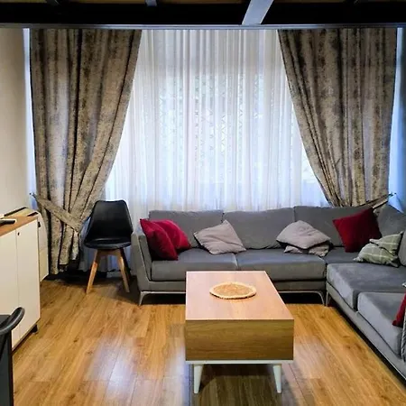 Modern & Bright * Tirana