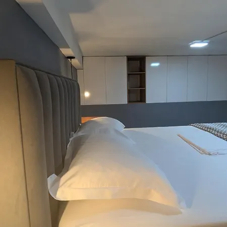 Modern & Bright *